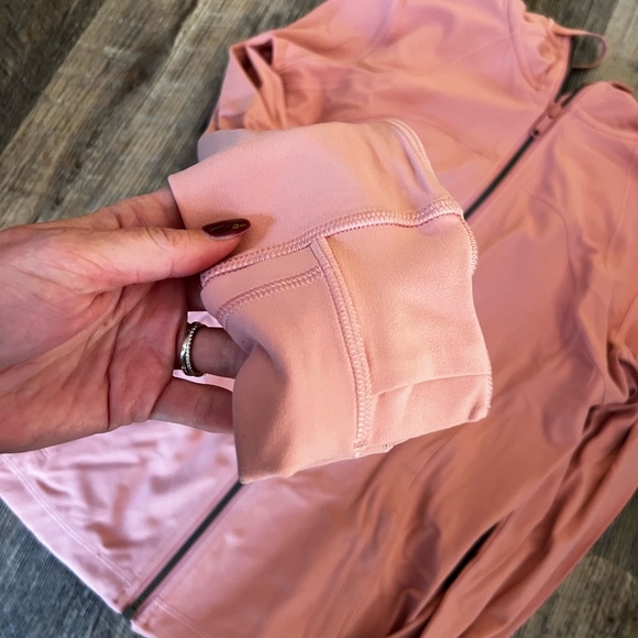 Lululemon align jacket with hood - like new! - Picture 11 of 12